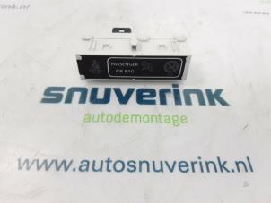 Used Airbag indicator light Renault Clio IV Estate/Grandtour (7R) 1.5 Energy dCi 90 FAP Price € 20,00 Margin scheme offered by Snuverink Autodemontage