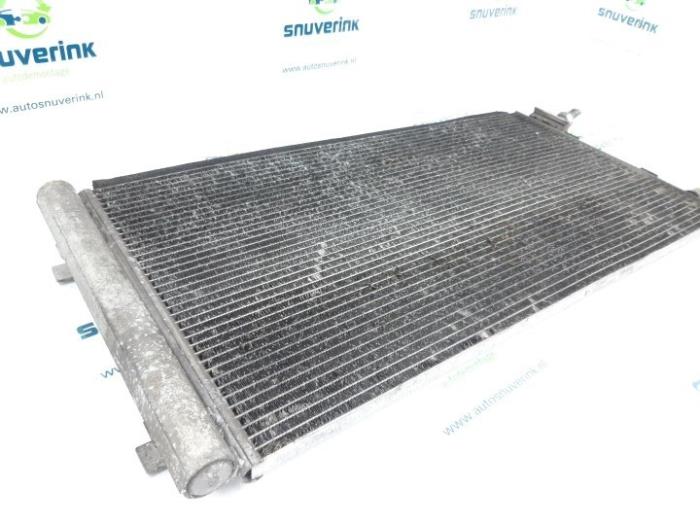 Air conditioning condenser from a Renault Megane III Grandtour (KZ) 1.5 dCi 110 2012