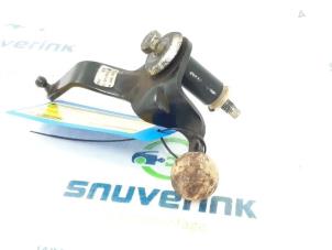 Used Gear-change mechanism Peugeot 206 (2A/C/H/J/S) 1.4 XR,XS,XT,Gentry Price € 40,00 Margin scheme offered by Snuverink Autodemontage