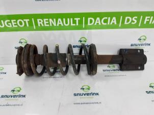 Used Front shock absorber rod, left Peugeot Boxer (230P) 2.8 Hdi Combi Price € 83,00 Margin scheme offered by Snuverink Autodemontage