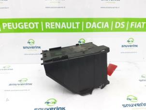 Used Battery box Citroen Berlingo 1.6 BlueHDI 100 Price € 30,25 Inclusive VAT offered by Snuverink Autodemontage
