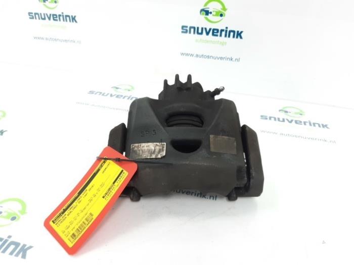 Usagé Etrier de frein avant gauche Citroen Berlingo 1.6 BlueHDI 100 Prix € 48,40 Prix TTC proposé par Snuverink Autodemontage