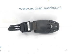 Used Steering wheel mounted radio control Peugeot Partner Combispace 1.4 Price € 25,00 Margin scheme offered by Snuverink Autodemontage