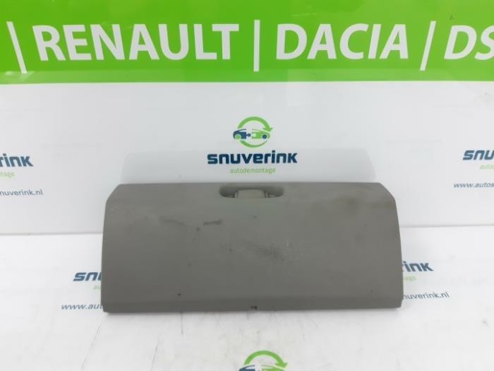 Begagnade Handskfack Nissan Primastar 2.0 dCi 90 Pris € 30,83 Inklusive moms erbjuds av Snuverink Autodemontage