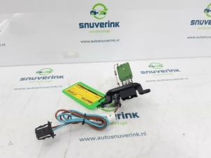 Used Heater resistor Opel Movano 2.3 CDTi Biturbo 16V FWD Price € 42,35 Inclusive VAT offered by Snuverink Autodemontage