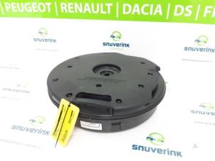 Używane Subwoofer Renault Megane IV (RFBB) 1.5 Energy dCi 110 Cena € 80,00 Procedura marży oferowane przez Snuverink Autodemontage