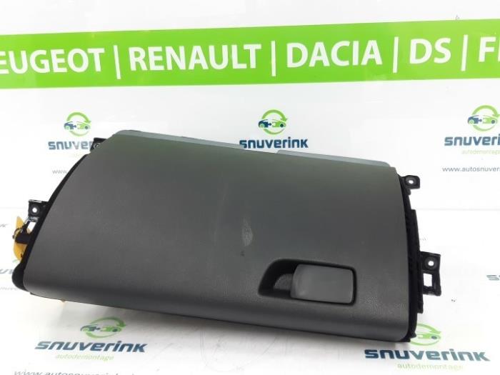 Guantera de un Renault Megane IV (RFBB) 1.5 Energy dCi 110 2017