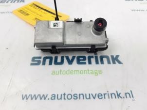 Używane Kamera przednia Renault Megane IV (RFBB) 1.5 Energy dCi 110 Cena € 200,00 Procedura marży oferowane przez Snuverink Autodemontage