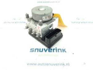 Used ABS pump Renault Megane IV (RFBB) 1.5 Energy dCi 110 Price € 325,00 Margin scheme offered by Snuverink Autodemontage
