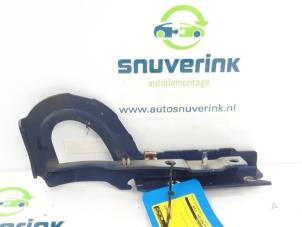 Used Bonnet Hinge Peugeot Expert (G9) 2.0 HDi 120 Price € 24,20 Inclusive VAT offered by Snuverink Autodemontage