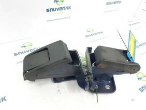 Used Rear door hinge, right Peugeot Expert (G9) 2.0 HDi 120 Price € 60,50 Inclusive VAT offered by Snuverink Autodemontage