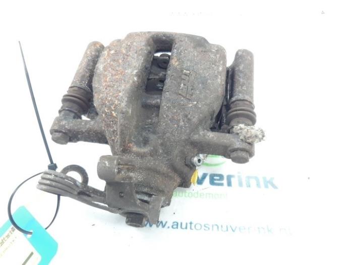 Gebrauchte Bremszange links hinten Peugeot Expert (G9) 2.0 HDi 120 Preis € 48,40 Mit Mehrwertsteuer angeboten von Snuverink Autodemontage