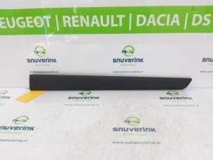 Used Decorative strip Renault Kangoo Express (FW) 1.5 dCi 75 FAP Price € 36,30 Inclusive VAT offered by Snuverink Autodemontage