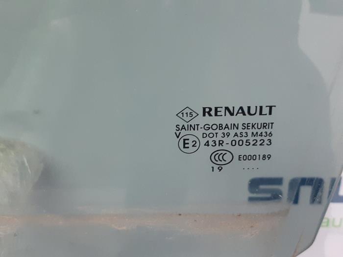 Szyba drzwi lewych tylnych wersja 4-drzwiowa z Renault Zoé (AG) R135 2019