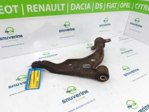 Used Front wishbone, left Peugeot Boxer (230P) 2.8 Hdi Combi Price € 35,00 Margin scheme offered by Snuverink Autodemontage
