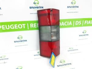 Used Taillight, right Peugeot Boxer (230P) 2.8 Hdi Combi Price € 48,40 Inclusive VAT offered by Snuverink Autodemontage