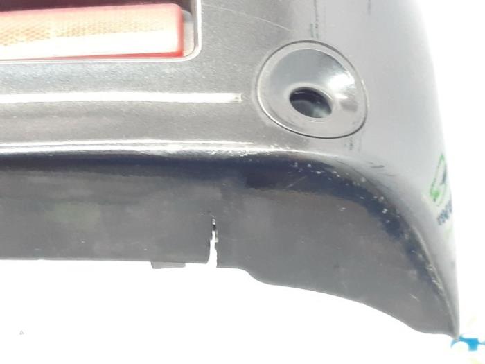 Zderzak tylny z Opel Vivaro 2.5 CDTI 16V 2008
