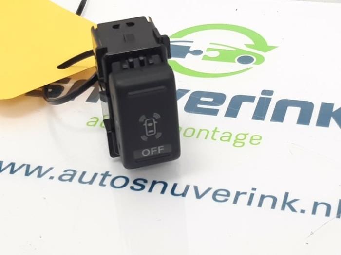 Usados Interruptor PDC Renault Koleos I 2.5 16V 4x4 Precio € 10,33 Norma de margen ofrecido por Snuverink Autodemontage