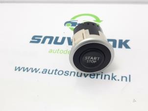 Usados Interruptores Start/Stop Renault Koleos I 2.5 16V 4x4 Precio € 20,00 Norma de margen ofrecido por Snuverink Autodemontage