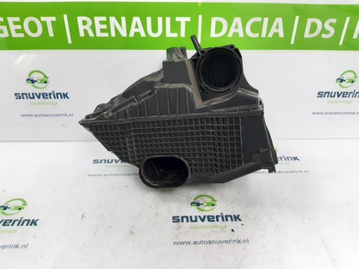 Begagnade Luftfilterhus Renault Captur I (2R) 1.5 Energy dCi 90 FAP Pris € 25,48 Marginaltabell erbjuds av Snuverink Autodemontage