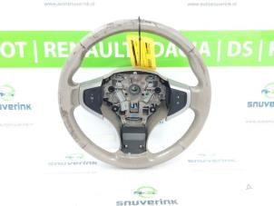Usados Volante Renault Koleos I 2.5 16V 4x4 Precio € 65,00 Norma de margen ofrecido por Snuverink Autodemontage
