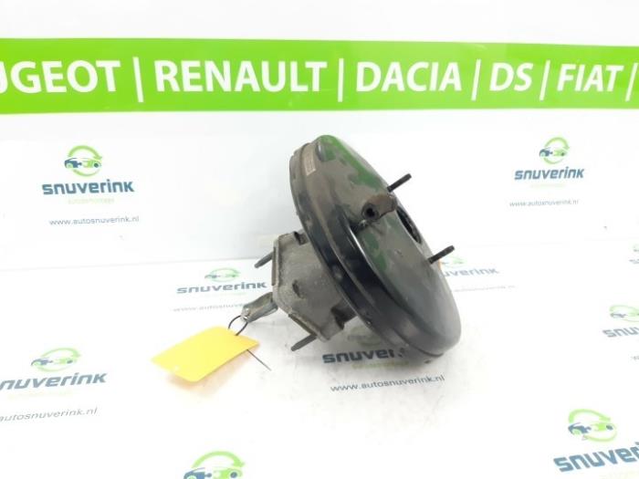 Usagé Servo frein Renault Koleos I 2.5 16V 4x4 Prix € 67,49 Règlement à la marge proposé par Snuverink Autodemontage