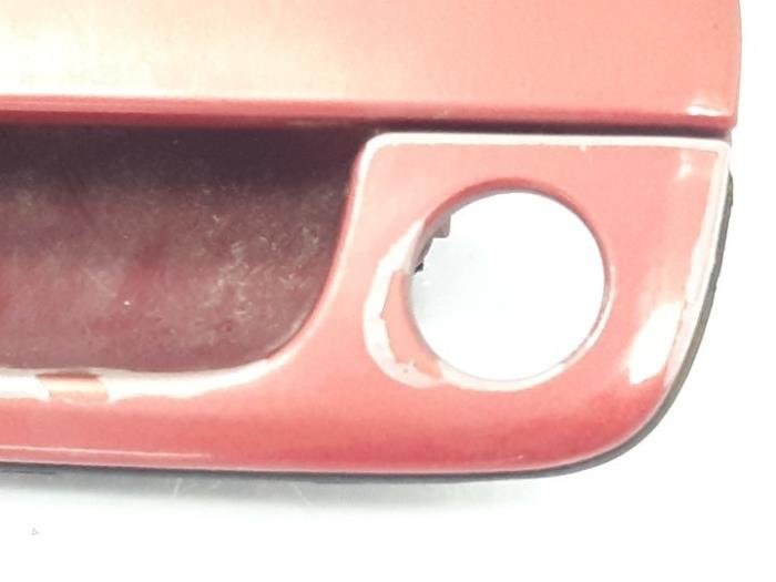 Tailgate handle from a Peugeot Partner Combispace 1.9 D 1999