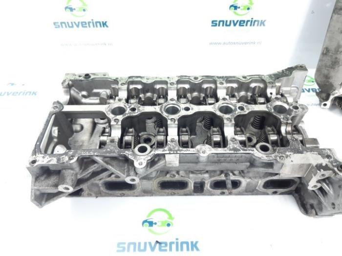 Cylinder head Renault Trafic 1.6 dCi 125 Twin Turbo - 110411760R R9M452