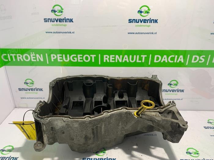 Usagé Couvercle carter Renault Kangoo/Grand Kangoo (KW) 1.6 16V Prix € 50,00 Règlement à la marge proposé par Snuverink Autodemontage