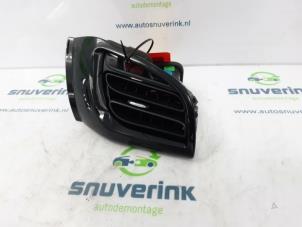 Usagé Grille aération tableau de bord Citroen C3 (SC) 1.4 16V VTi Prix € 35,00 Règlement à la marge proposé par Snuverink Autodemontage