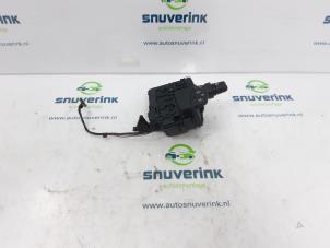 Used Wiper switch Renault Scénic II (JM) 1.9 dCi 130 Price € 35,00 Margin scheme offered by Snuverink Autodemontage
