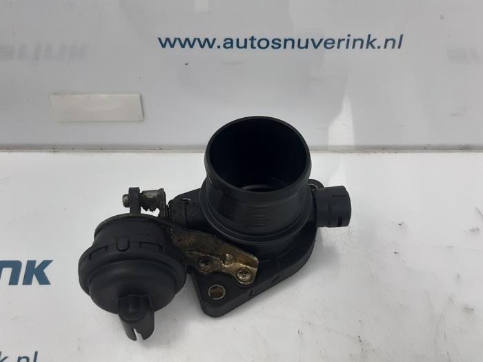 Throttle body from a Renault Scénic II (JM) 1.9 dCi 130 2006