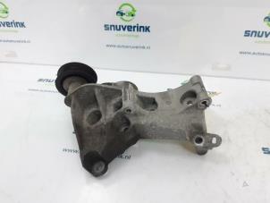 Used Air conditioning bracket Renault Clio III (BR/CR) 1.5 dCi FAP Price € 45,00 Margin scheme offered by Snuverink Autodemontage