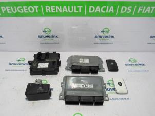 Usagé Ordinateur gestion moteur Renault Zoé (AG) R135 Prix € 484,00 Prix TTC proposé par Snuverink Autodemontage