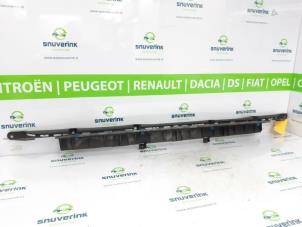 Usagé Renfort pare choc arrière Renault Kangoo Express (FW) 1.5 dCi 85 Prix € 48,40 Prix TTC proposé par Snuverink Autodemontage