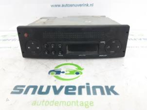 Used Radio Renault Kangoo Express (FW) 1.5 dCi 85 Price € 60,50 Inclusive VAT offered by Snuverink Autodemontage