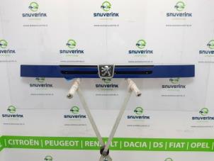 Used Grille Peugeot Boxer (230L) 1.9D 270C Price € 90,75 Inclusive VAT offered by Snuverink Autodemontage