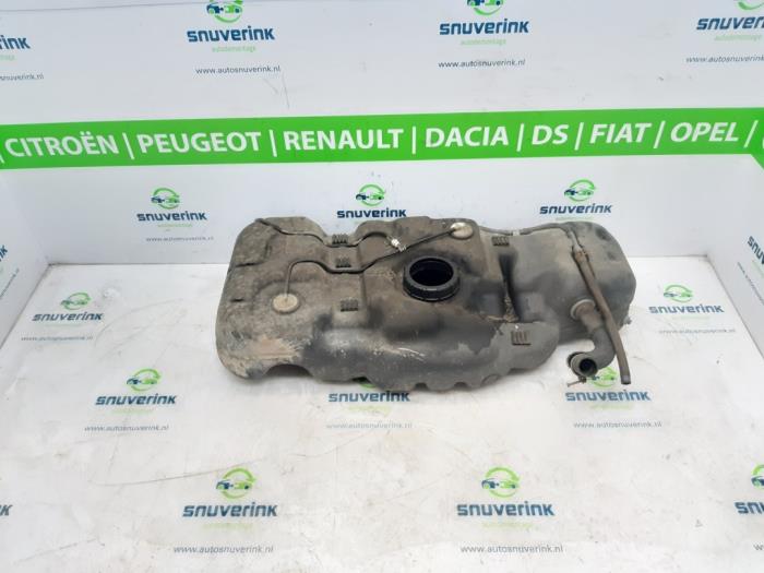 Tank from a Nissan NV 200 (M20M) 1.5 dCi 86 2014