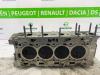Cylinder head from a Peugeot 2008 (CU) 1.6 Blue HDi 100 2015