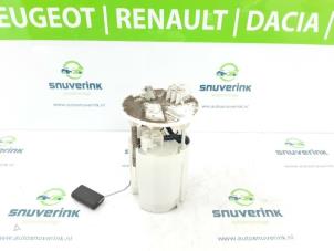 Używane Elektryczna pompa paliwa Renault Twingo III (AH) 1.0 SCe 70 12V Cena € 45,00 Procedura marży oferowane przez Snuverink Autodemontage