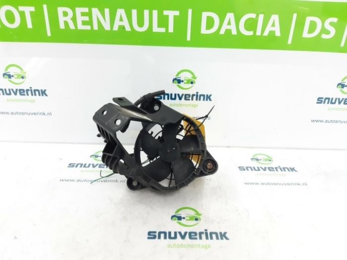 Używane Silnik wentylatora Renault Twingo III (AH) 1.0 SCe 70 12V Cena € 31,49 Procedura marży oferowane przez Snuverink Autodemontage