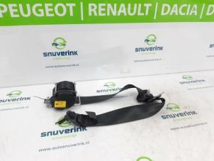 Usados Cinturón de seguridad derecha detrás Renault Twingo III (AH) 1.0 SCe 70 12V Precio € 50,00 Norma de margen ofrecido por Snuverink Autodemontage