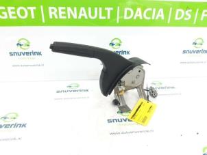 Used Parking brake lever Renault Twingo III (AH) 1.0 SCe 70 12V Price € 35,00 Margin scheme offered by Snuverink Autodemontage