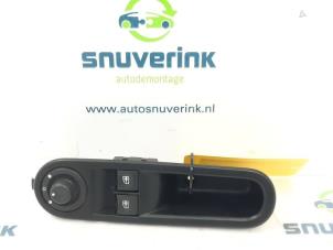Gebrauchte Kombischalter Fenster Renault Twingo III (AH) 1.0 SCe 70 12V Preis € 30,00 Margenregelung angeboten von Snuverink Autodemontage