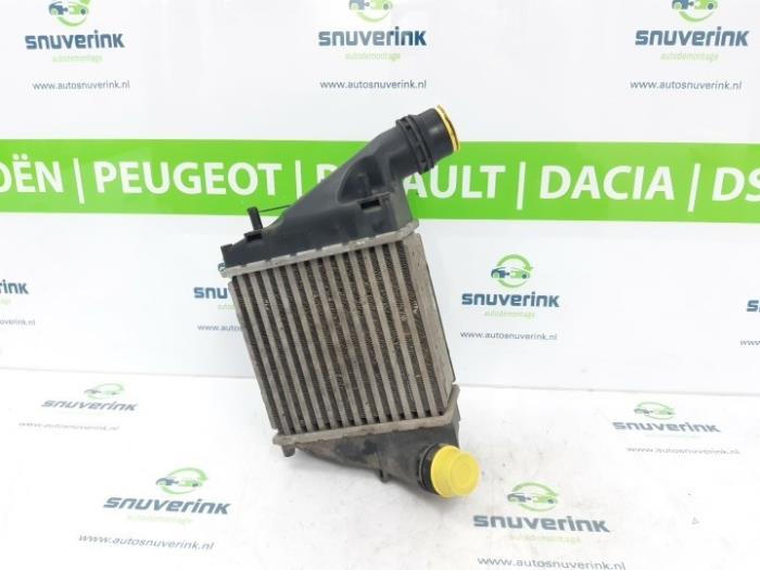 Usados Intercooler Renault Twingo II (CN) 1.5 dCi 90 FAP Precio € 24,48 Norma de margen ofrecido por Snuverink Autodemontage
