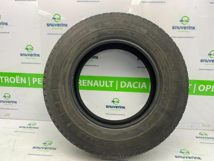 Tyre from a Fiat Ducato (230/231/232) 2.5 D 1995