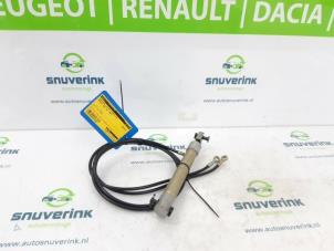 Used Convertible roof hydraulic line Peugeot 206 CC (2D) 1.6 16V Price € 100,00 Margin scheme offered by Snuverink Autodemontage