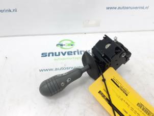 Używane Przelacznik swiatel Renault Twingo (C06) 1.2 16V Cena € 30,00 Procedura marży oferowane przez Snuverink Autodemontage