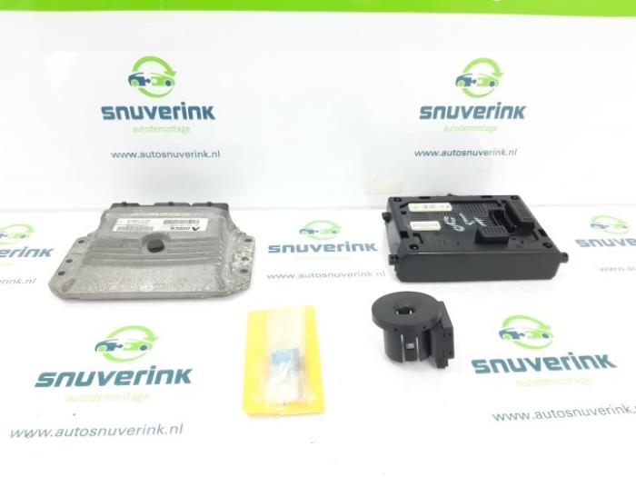 Used Engine management computer Renault Clio III (BR/CR) 1.6 16V Price € 149,98 Margin scheme offered by Snuverink Autodemontage