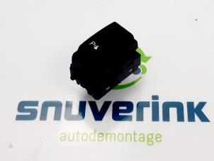 Used PDC switch Opel Vivaro Combi 1.6 CDTI Biturbo 120 Price on request offered by Snuverink Autodemontage